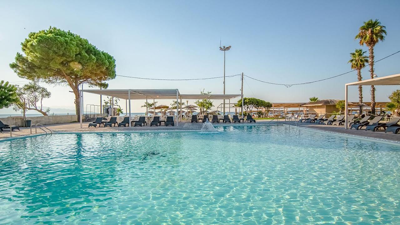 Buka Sandy Beach Messíni Exterior photo