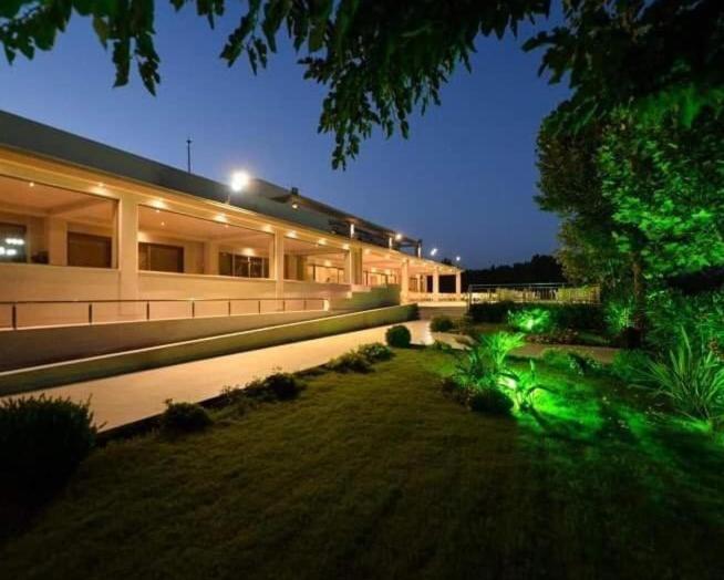 Buka Sandy Beach Messíni Exterior photo