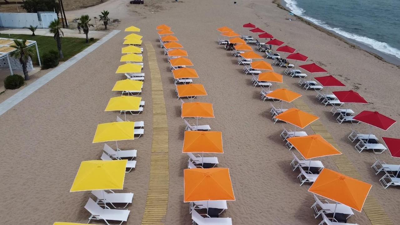 Buka Sandy Beach Messíni Exterior photo