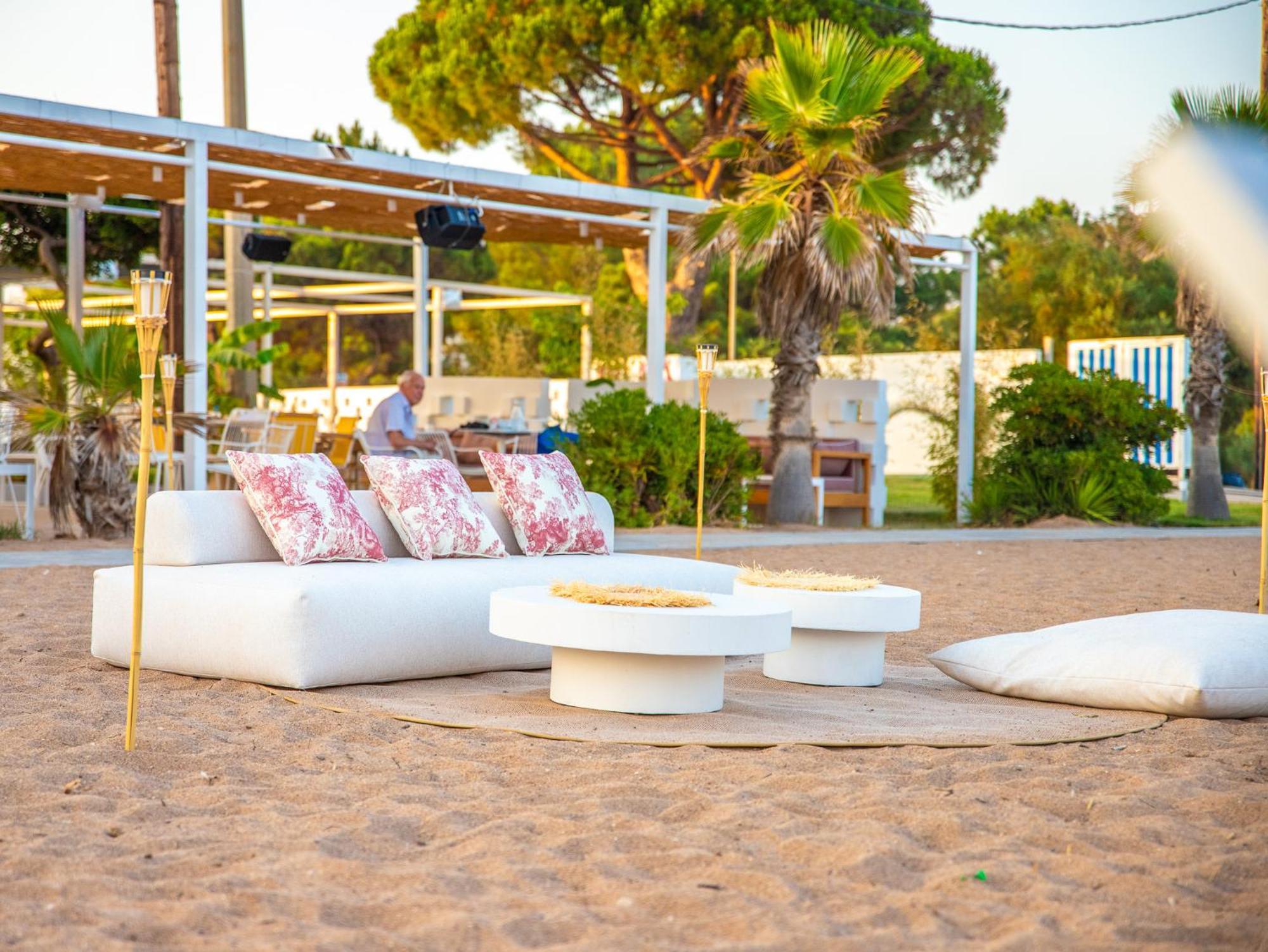Buka Sandy Beach Messíni Exterior photo